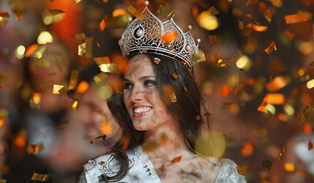 Az idei orosz királynőé a világ legdrágább koronája