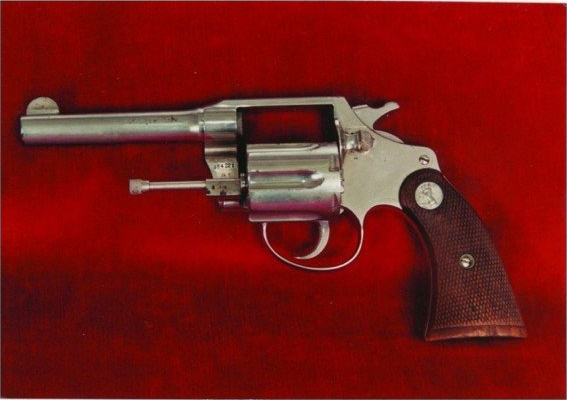 Eladó Al Capone pisztolya
